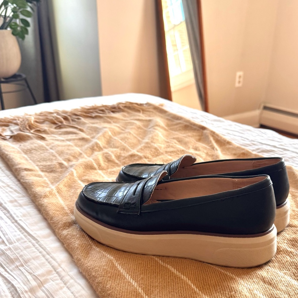 Life Stride Women’s Chelsea Loafer with Sneaker Sole
